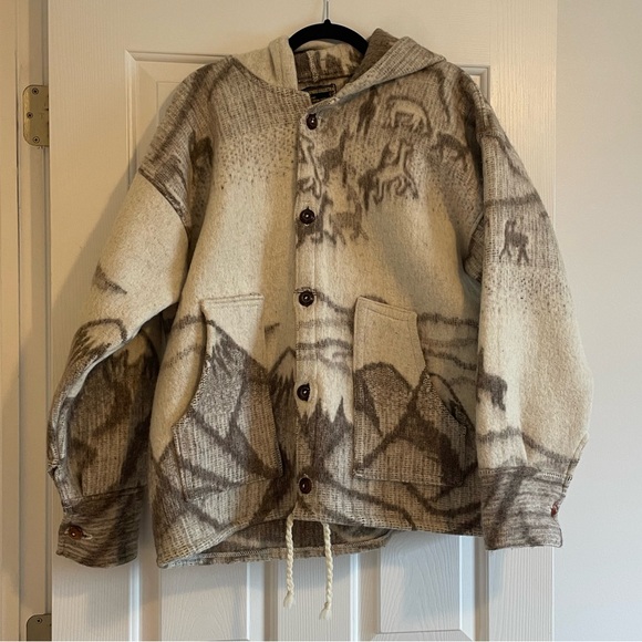 Vintage Ecuador Warm Oversized 100% Virgin Wool Coat - Picture 10 of 13